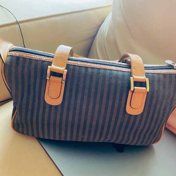 100% authentic Fendi tote - Picture 2 of 12